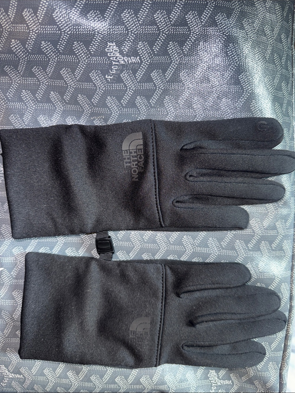 The North Face Men’s Black Fleece Touchscreen Gloves